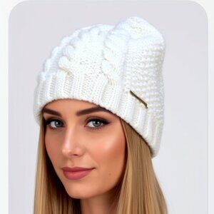 Michael Kors Ivory women’s cable-knit beanie (WH003)